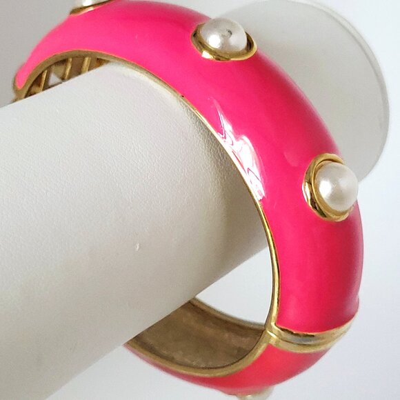 Pink Enamel Faux Pearl Gold Tone Bangle Clamp Bracelet 7" - Picture 2 of 6